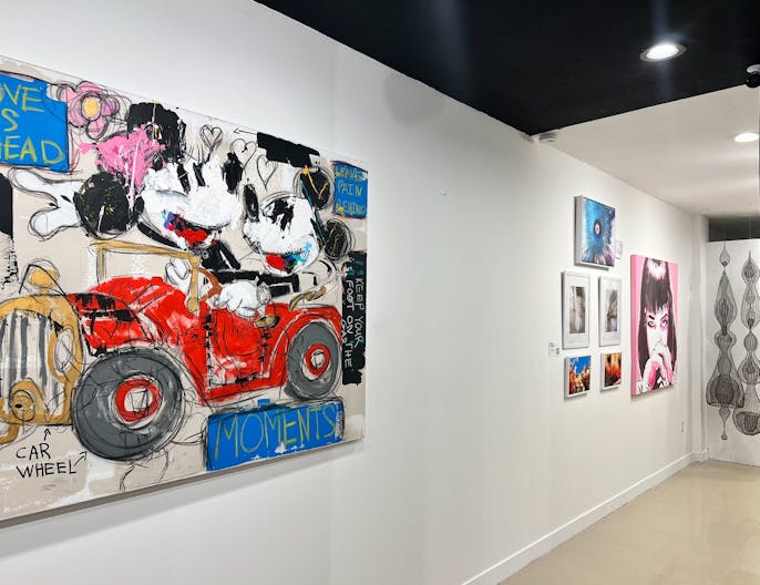 Contemporary Art Gallery - Downtown Miami - Image 4