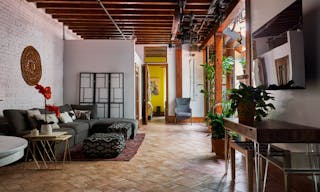 Mediterranean House with Rooftop Patio - Image 14