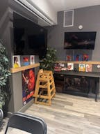 Lively and fully equipped sports bar located in the heart of Spanish Harlem - Image 7