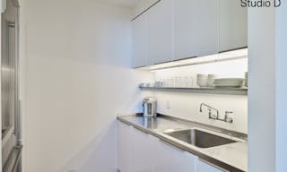 7500 sqft Bright West Soho Studios - Image 27