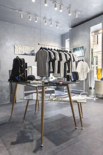 boutique next to place des Vosges - Image 2