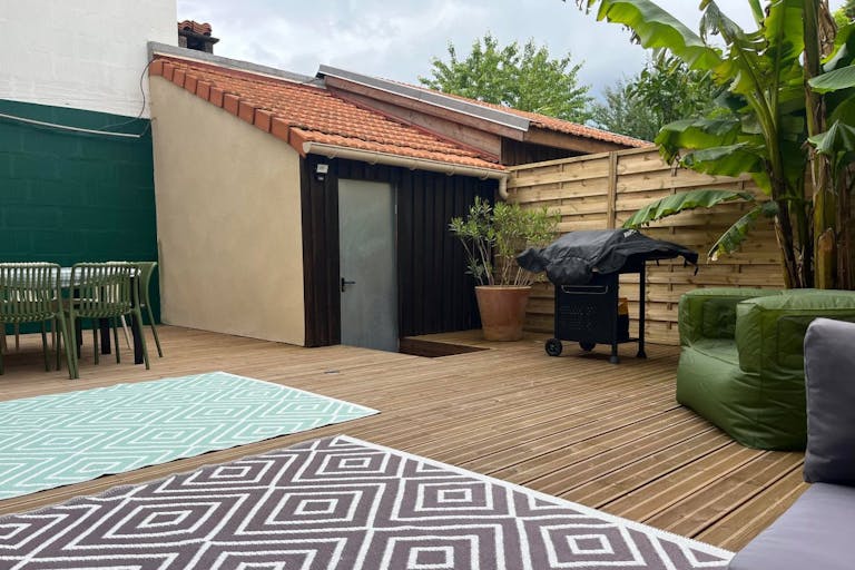 Loft créatif avec studio podcast & terrasse 100m² – Bordeaux Chartrons - Image 3
