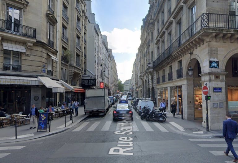 Rue Saint-Honor� Boutique - Image 2