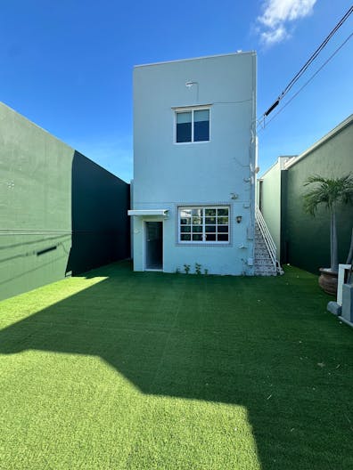 Freestanding Building for Rent During Art Basel - w/outdoor - Image 1