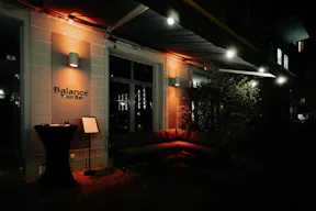 Balance wine bar and space for events - Image 6