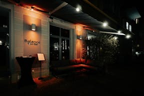 Balance wine bar and space for events - Image 6