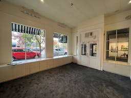 St. Helena Main Street Pop Up location in the heart of the Napa Valley. PRIME LOCATION - Image 0