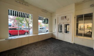 St. Helena Main Street Pop Up location in the heart of the Napa Valley. PRIME LOCATION - Image 0