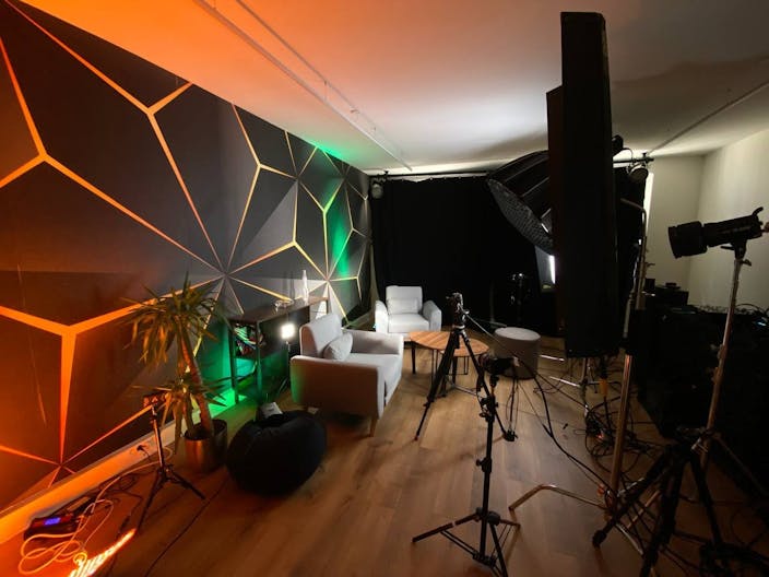 Bureaux/Podcast dans un �l�gant Hotel Particulier proche du Parc Monceau, Paris 17 - Image 2