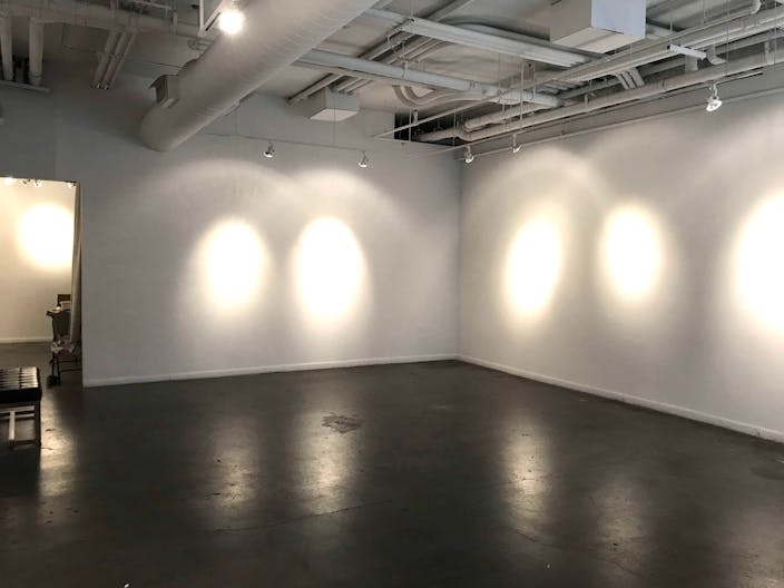 Gallery under the high Line - Image 3