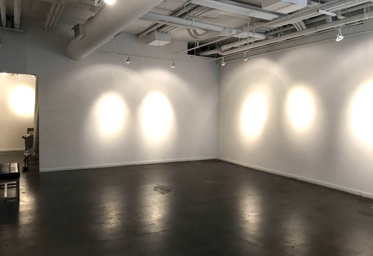 Gallery under the high Line - Image 3