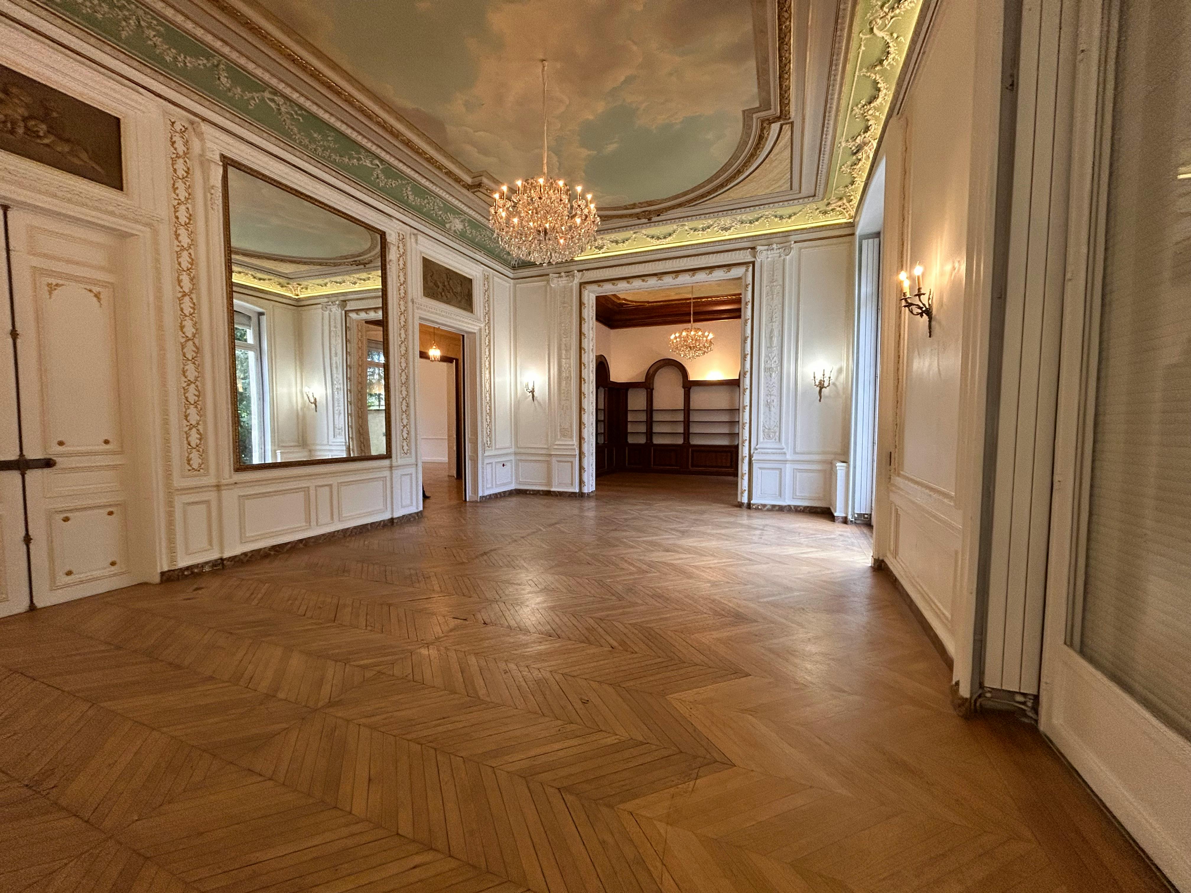 Private Mansion with Garden on Rue de Monceau, Paris