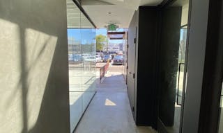 Trendy Melrose Pop-Up Shop / Boutique Space - Image 2