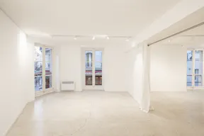 Rue de Turenne Corner Pop Up Boutique - Image 7