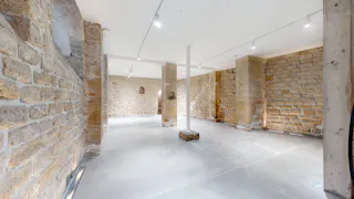 Large Showroom Rue Froissart - Image 13