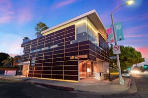 Beautiful Rooftop Venue - Image 1