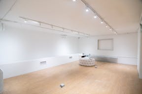 Gorgeous Midtown Gallery Retail Space - Image 5