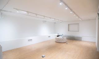 Gorgeous Midtown Gallery Retail Space - Image 5