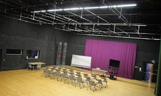 Media Hub for creative production and event space - Image 5