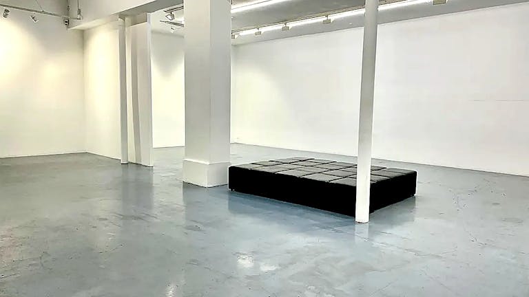Beau Showroom de 250 m² pour la fashion week - Image 2