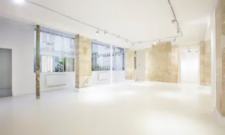 Showroom in Vibrant Le Marais - Image 4