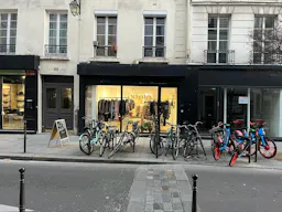 grande boutique beaux volumes au coeur de arts et m�tiers paris 3e - Image 5