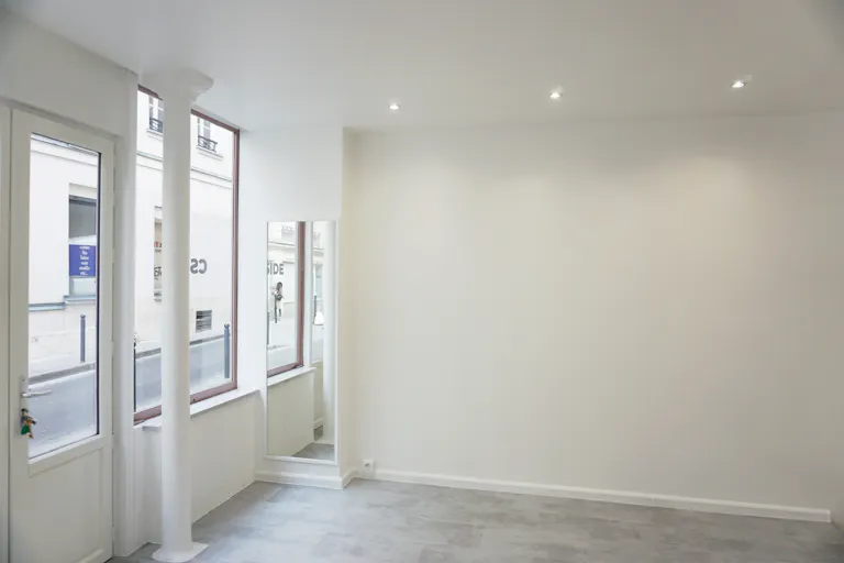 Élégante Boutique Ephémère Rose à Paris - Image 3