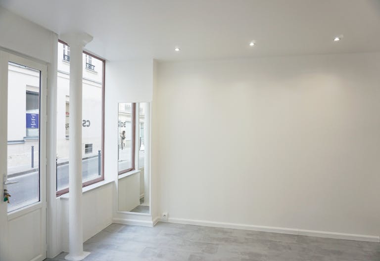 Élégante Boutique Ephémère Rose à Paris - Image 3