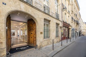 Superb Creative Space in Le Marais - Image 6