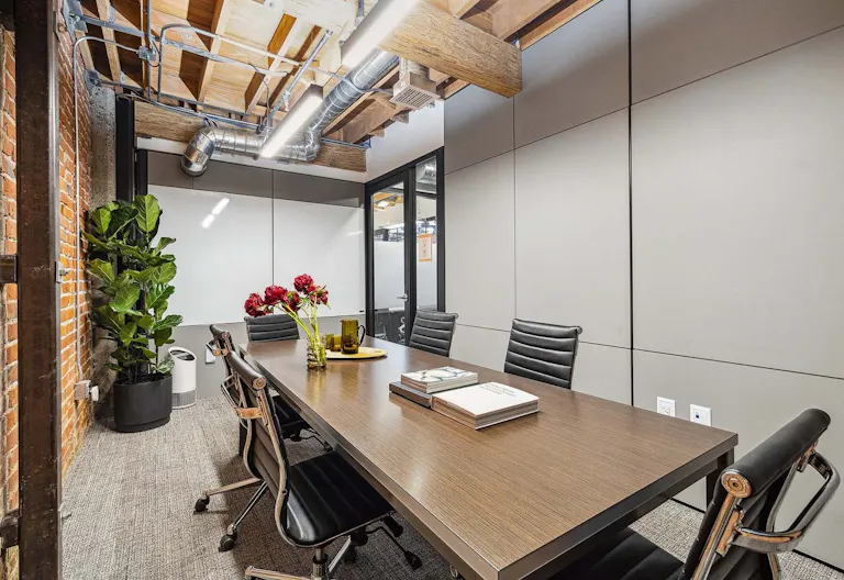 Webster Meeting Room – seat up to 8ppl - Image 3