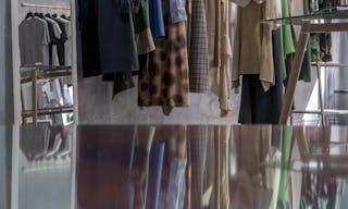 boutique next to place des Vosges - Image 7