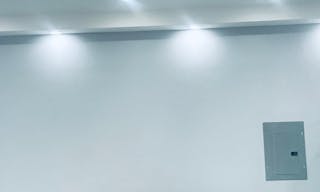 Natural light with indoor and/or outdoor venue - Image 3