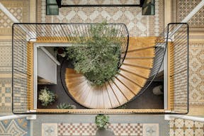 Un lieu hors norme qui fait le pont entre histoire et modernit� - Image 9