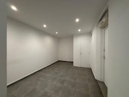 Boutique éphémère – Rue de Lévis, quartier ultra commerçant - Image 6