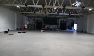 Large Industrial Warehouse Space Multiuse - Image 4