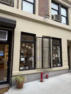 Charming Boutique Space in Upper West Side ? Nature-Inspired Artistry - Image 5