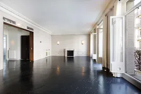 Le Loft Triangle d'or Showroom Paris 8 Champs-Elysée - Image 5