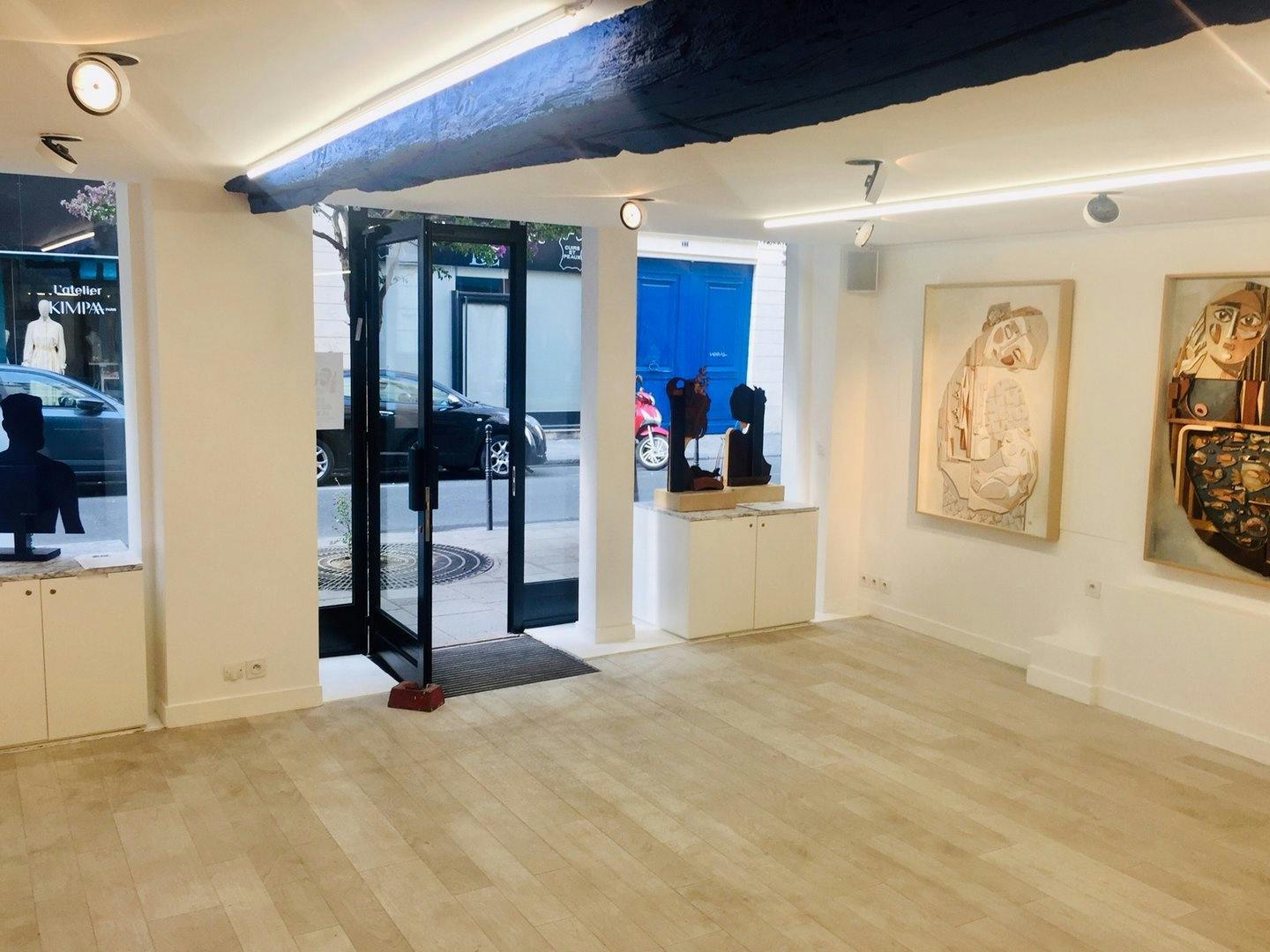 48 sqm Art Gallery and Showroom in le Haut Marais, Paris