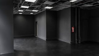 Mitte Fashion Showroom - Image 1