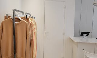 Boutique white box dans le coeur du Marais - Image 7