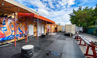 Huge Private Outdoor Space with graffiti & lots of color & character available for many uses - Image 4