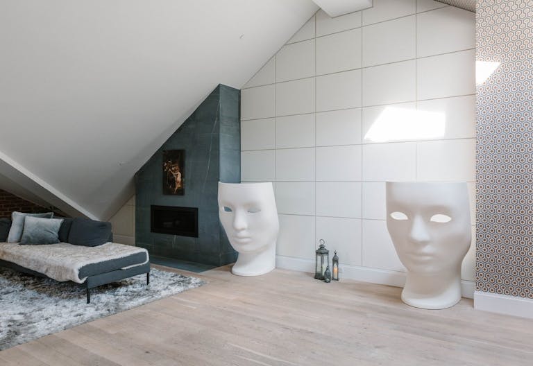 Sun-Drenched Soho Penthouse with Two Terraces - Image 2