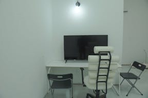 Massive Pop Up | Event | Studio | Art Gallery Space | Rooftop & Storage Area - 3800 Sq Ft plus Parking | AV & Stage Equipment - Image 3