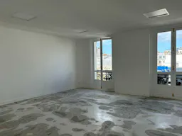 Haussmannian Style Apartment for Rent - Ideal Fashion Week Showroom - Image 7
