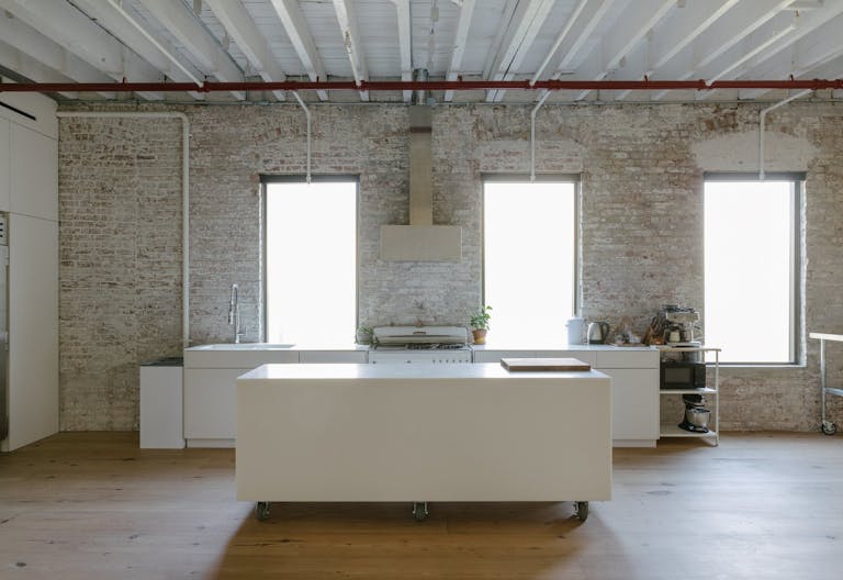 White Commercial Kitchen Photostudio - Image 1