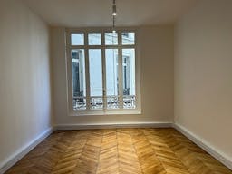 Elegant Apartment Haussmann Boulevard - Paris 8th - Image 3