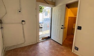 Local Hair Salon for rent (Beauty, Nails, & Private Rooms) - Image 5