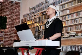 Store Stage at Nivessa Hollywood - Image 17