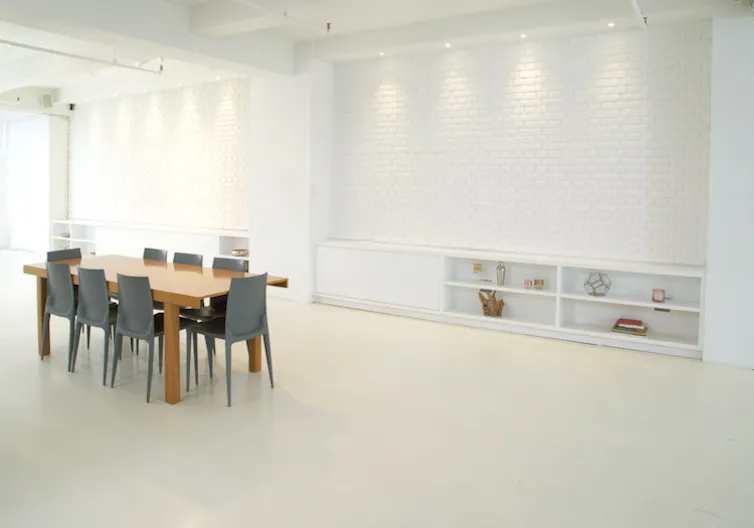 Studio 250 Showroom - Image 3