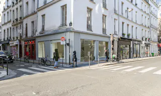 Corner Boutique on Rue de Turenne - Image 1